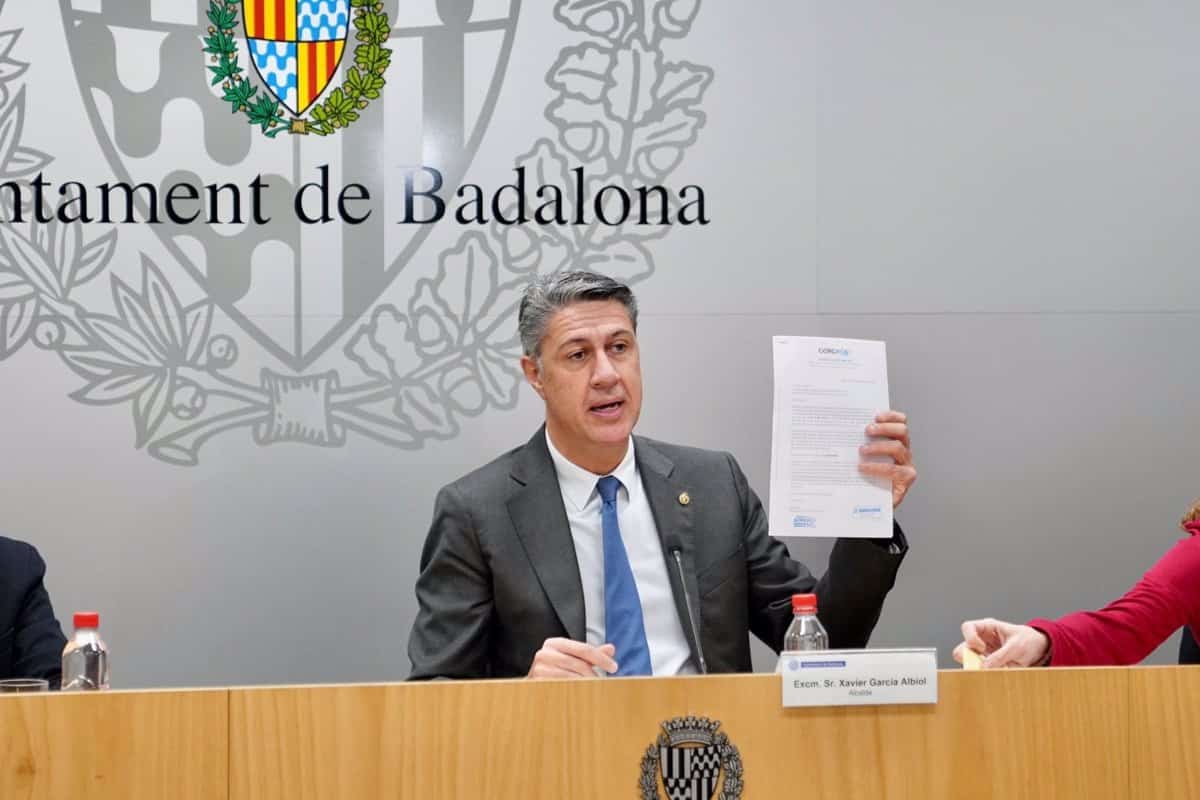 El PSC da luz verde a su líder en Badalona para negociar la moción de censura contra Albiol