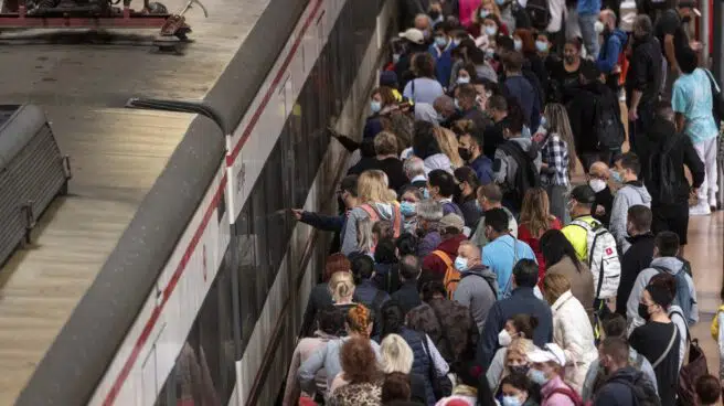 Renfe pide no usar el Cercanías en Madrid por el "incumplimiento de servicios mínimos" en la huelga