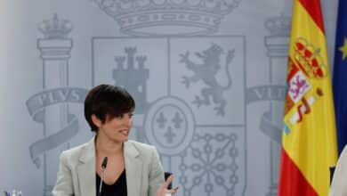 Moncloa quiere incluir a más ministerios del PSOE en la mesa que negociará la reforma laboral