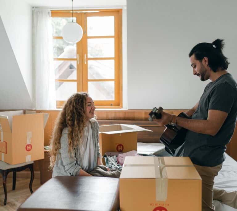 Los jóvenes creen que el bono para el alquiler es "ineficaz" y provocará que suban los precios