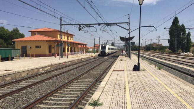 Vías de la estación de tren de Almansa