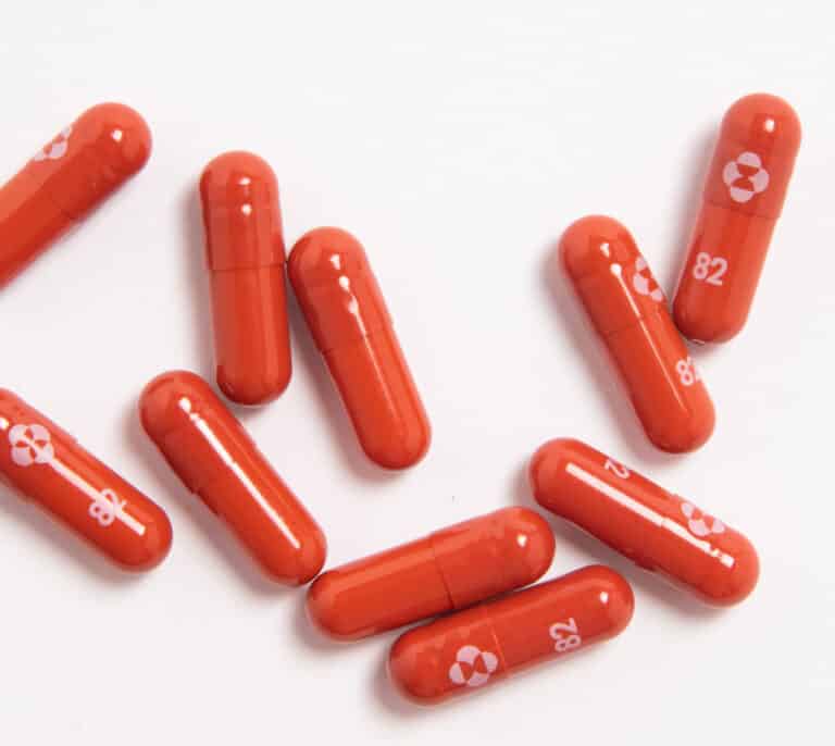 El precio desorbitado de la prometedora pastilla contra el Covid: 700 dólares, 40 veces su precio de coste