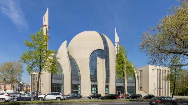 Polémica religiosa en Alemania: Colonia permitirá la llamada a la oración desde las mezquitas