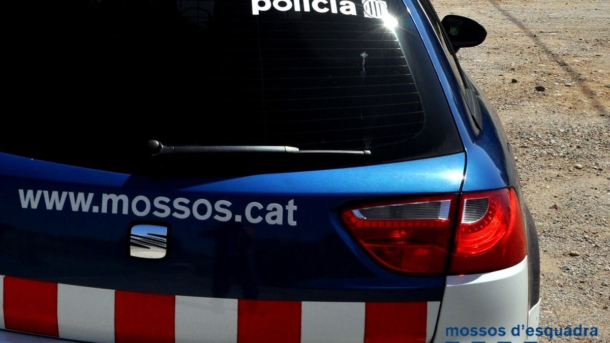 Un vehículo de los Mossos.