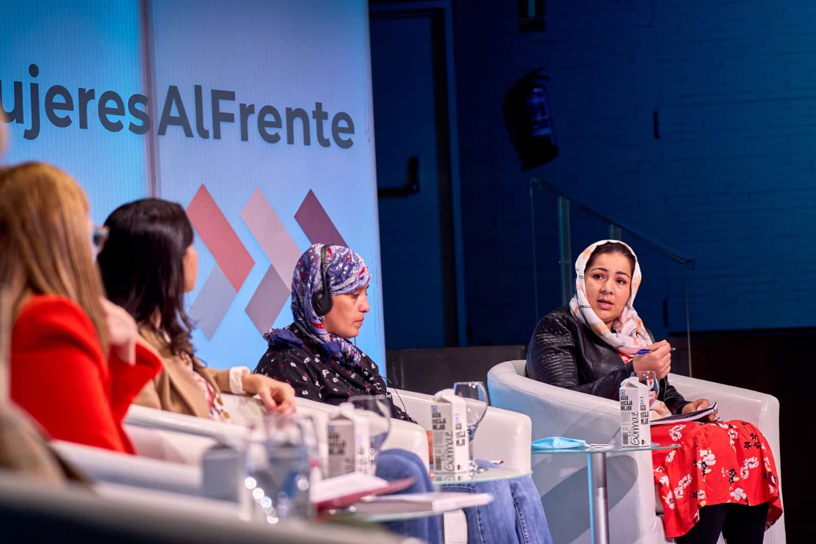 Presentación de la plataforma Mujeres al Frente