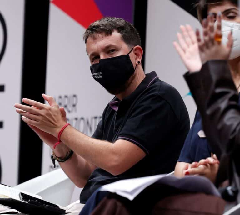 Iglesias usa los abucheos a Sánchez para augurar un futuro "muy comprometido" para la Monarquía