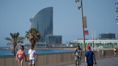 Barcelona recupera el turismo con una ciudad en obras y el comercio a medio gas