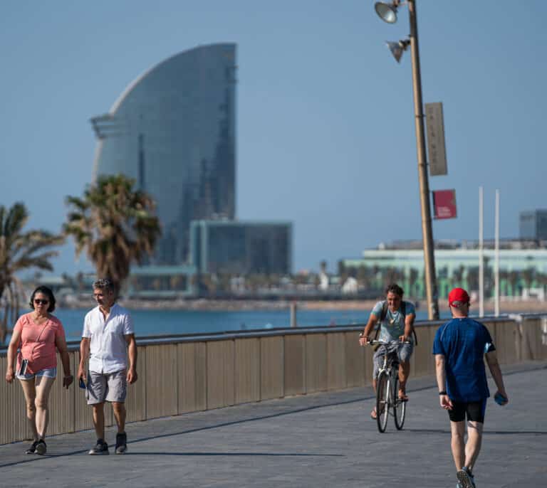 El declive de los hoteles de Barcelona: facturan un 63% menos en verano y el 35% sigue cerrado