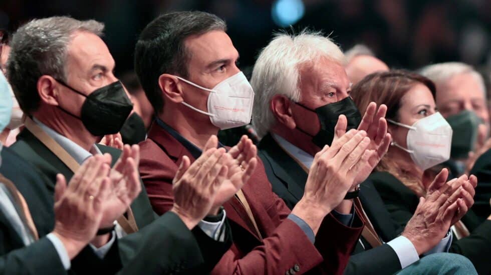 José Luis Rodríguez Zapatero, Pedro Sánchez y Felipe González, en el Congreso Federal del PSOE.