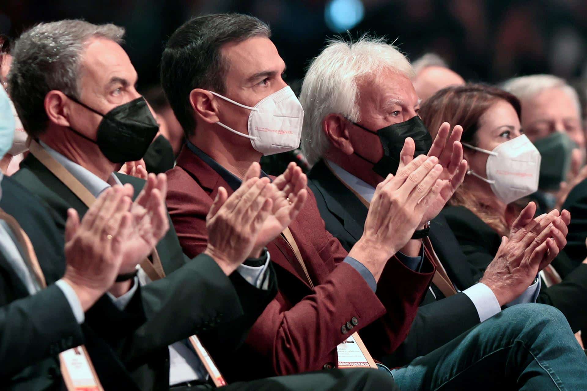 José Luis Rodríguez Zapatero, Pedro Sánchez y Felipe González, en el Congreso Federal del PSOE.