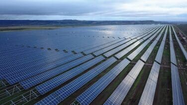 La potencia solar instalada en la red española se ha multiplicado por siete en sólo diez años