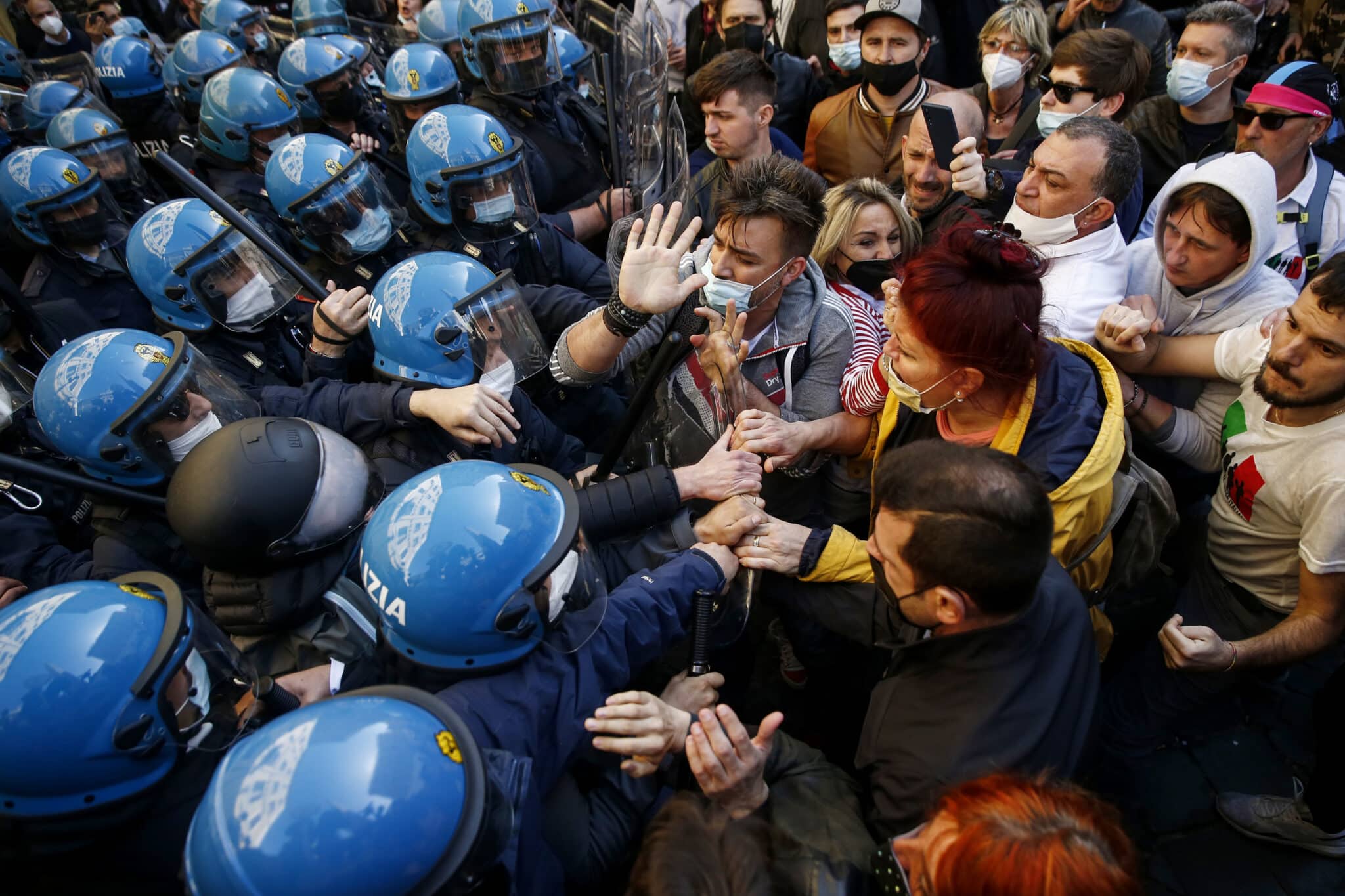 Protestas contra las restricciones por el coronavirus en Roma, Italia