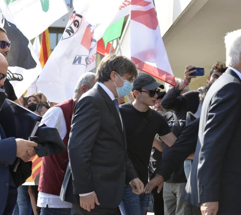 El Constitucional avala por unanimidad la orden de detención contra Puigdemont