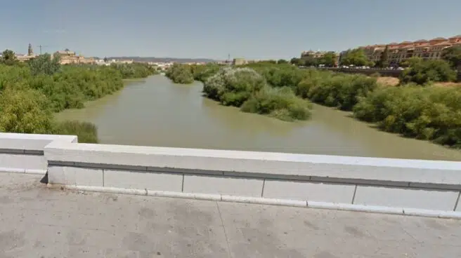 Encuentran a un hombre decapitado en el Guadalquivir a su paso por Córdoba