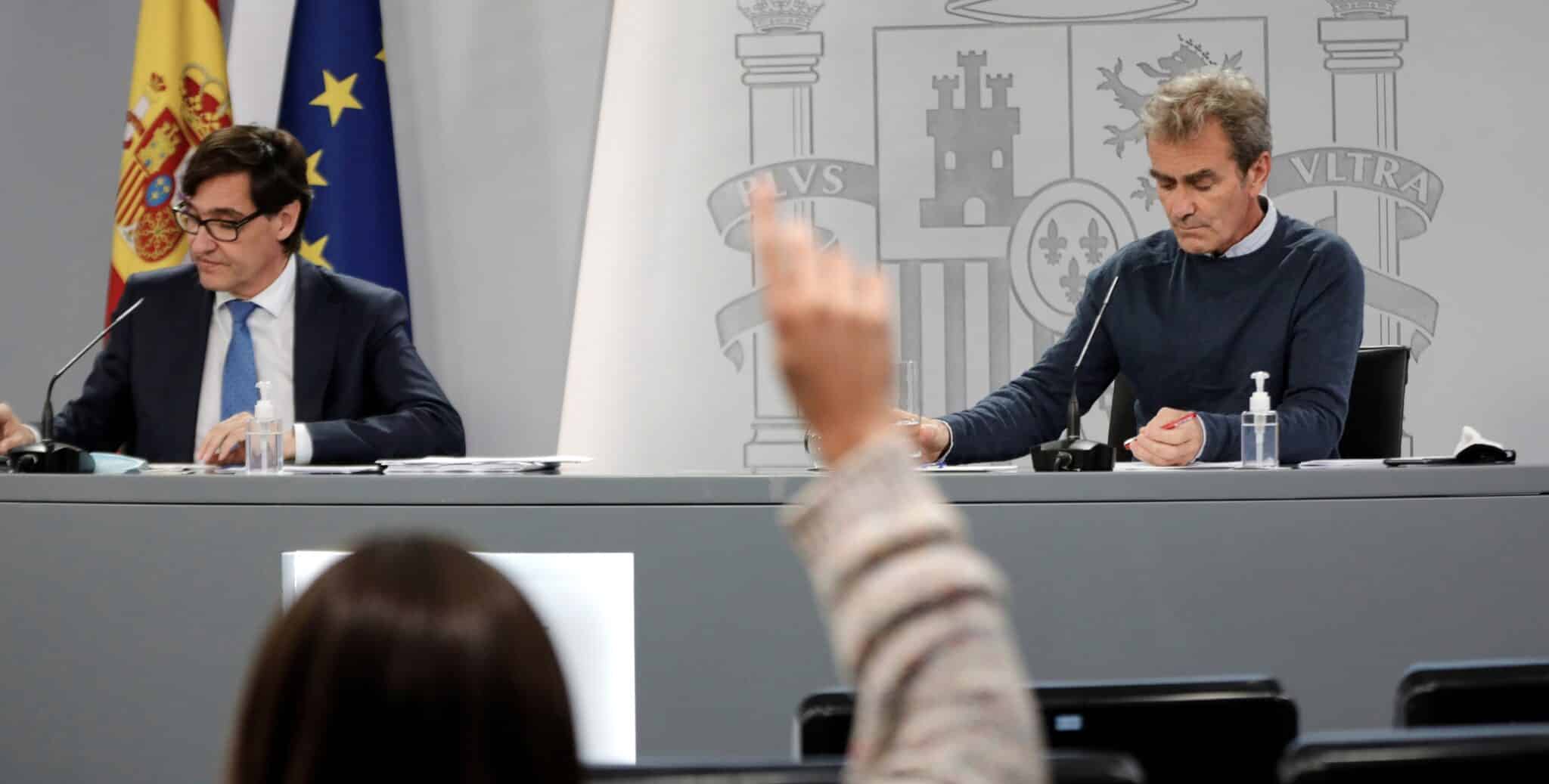 Salvador Illa y Fernando Simón, en una rueda de prensa en La Moncloa.