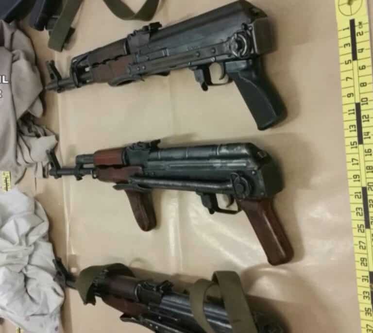 La Guardia Civil desmantela una organización de tráfico de armas en Europa