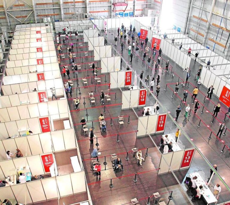 España, ante el reto de atraer a la vacuna a más de 4,4 millones de indecisos