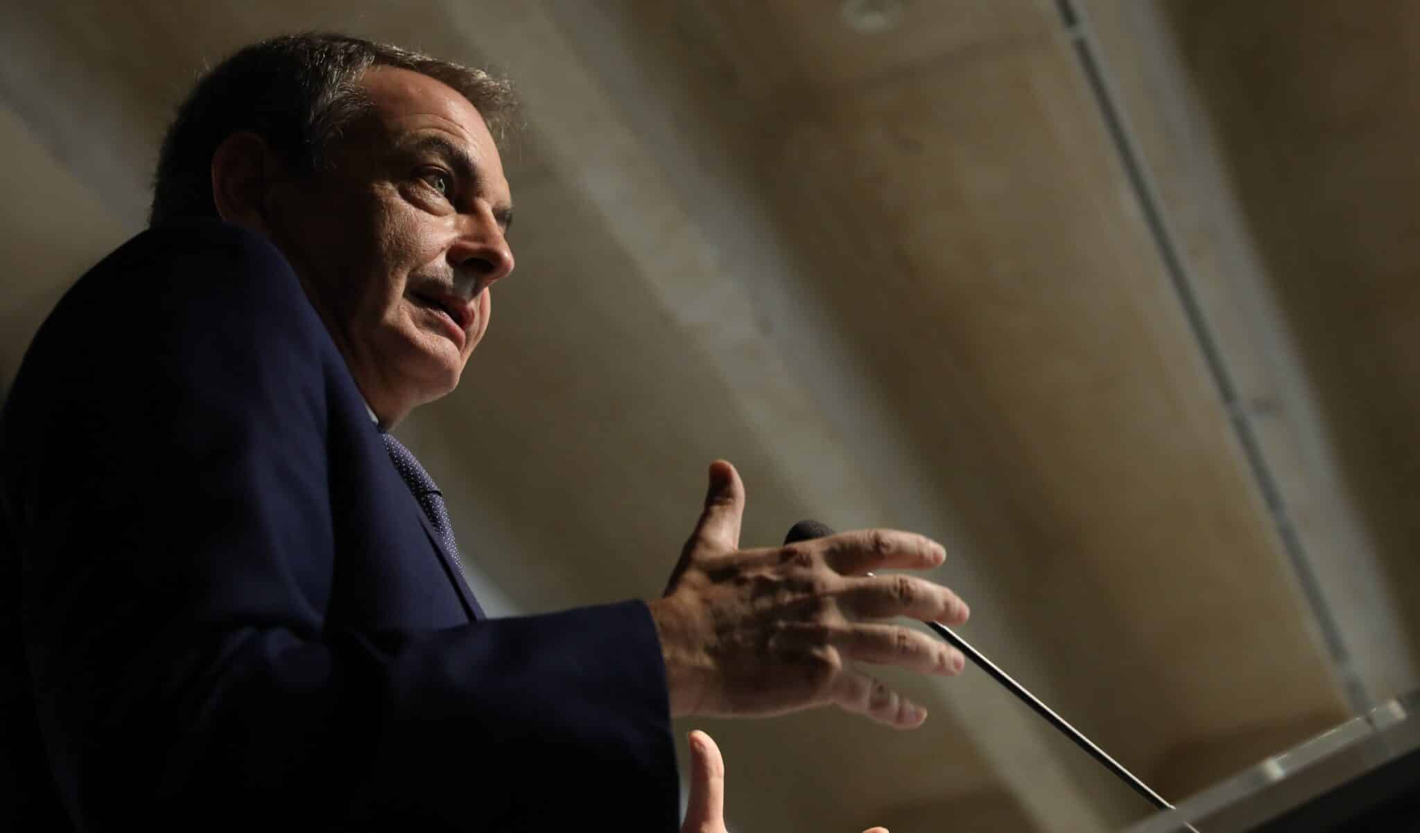El ex presidente del Gobierno José Luis Rodríguez Zapatero, en una comparecencia pública.