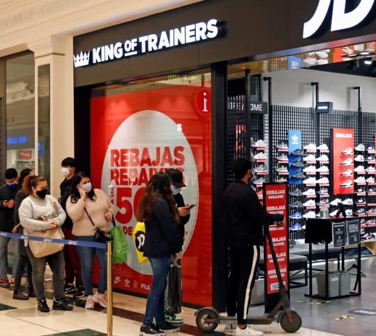 La afluencia a los comercios se eleva un 24,7% en las semanas previas al Black Friday