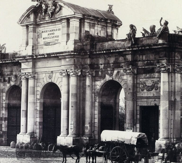 El Madrid de Charles Clifford, el fotógrafo inglés que cautivó a Isabel II y a los madrileños del siglo XIX