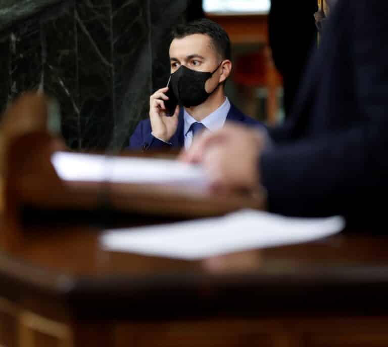 Intrahistoria de la votación más tensa: del despiste de Ábalos a la 'bronca' de Rufián a Podemos
