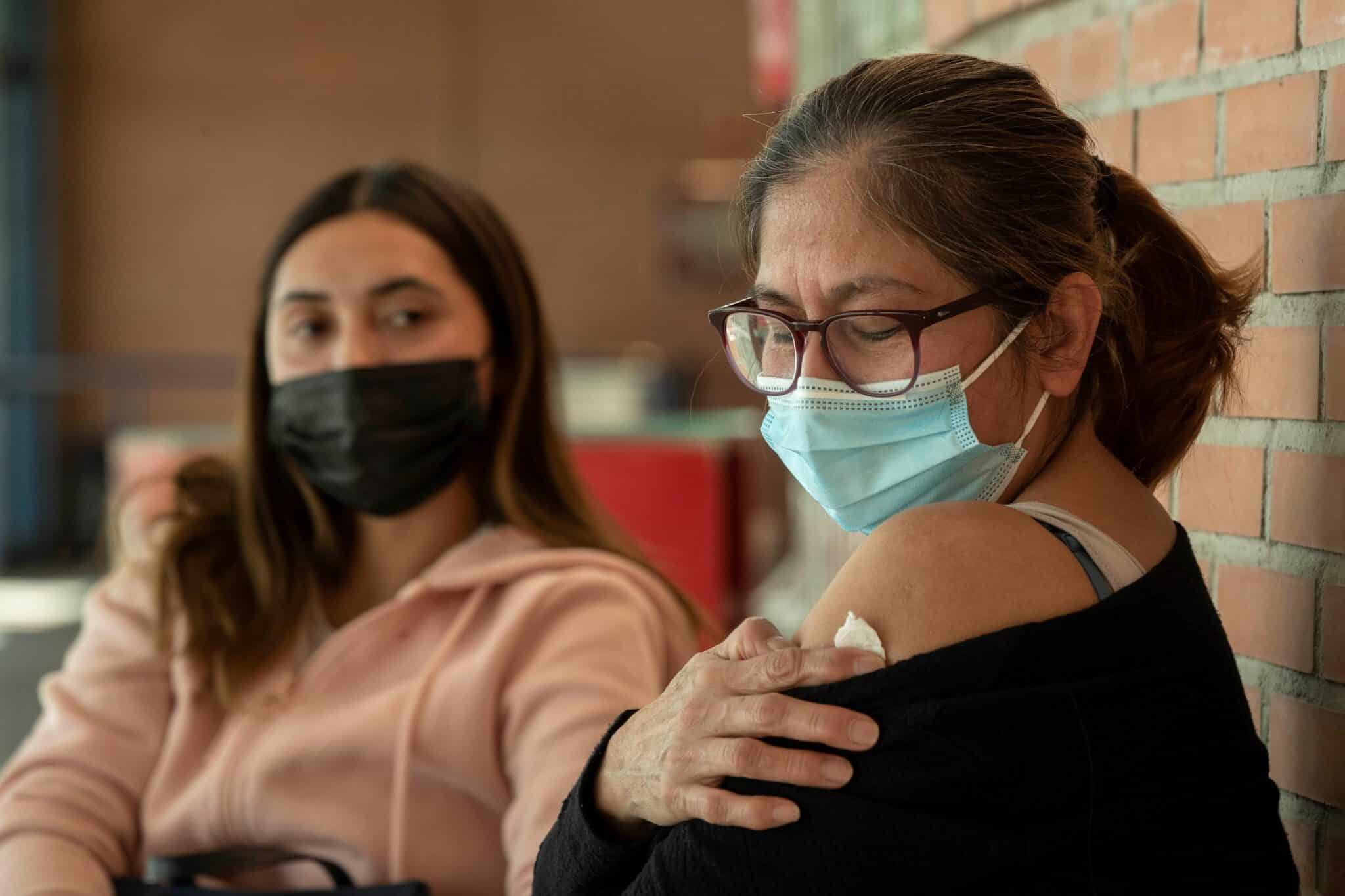 Sánchez anuncia la tercera dosis de la vacuna para los mayores de 60 años y personal sanitario