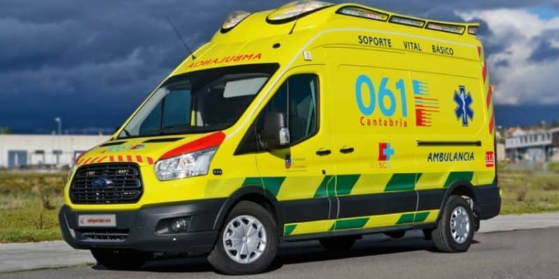 Ambulancia de Servicio de Urgencias y Emergencias Sanitarias​