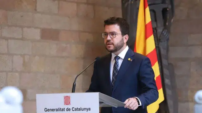 La mitad de los catalanes no sabe el nombre del president tras un año de Aragonès en Palau