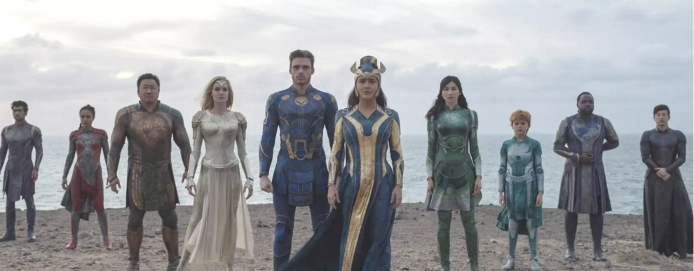 Los superhéroes de 'Eternals'.  Richard Madden (Ikaris), Keri Harington (Dane Whitman),  Angelina Jolie (Thena), Lauren Ridloff (Makkari), Kumail Nanjiani (Kingo), Brian Tyree Henry (Phastos), Salma Hayek (Ajak), Lia McHugh (Sprite), Dong-Seok Ma (Gilgamesh), Gemma Chan (Sersi) y Barry Keoghan (Druig).