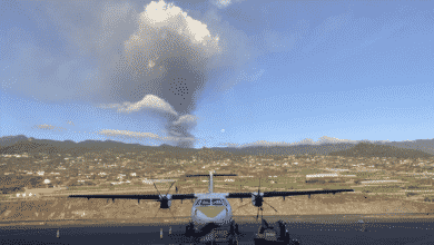 El Aeropuerto de La Palma vuelve a estar operativo tras los trabajos de limpieza de la ceniza