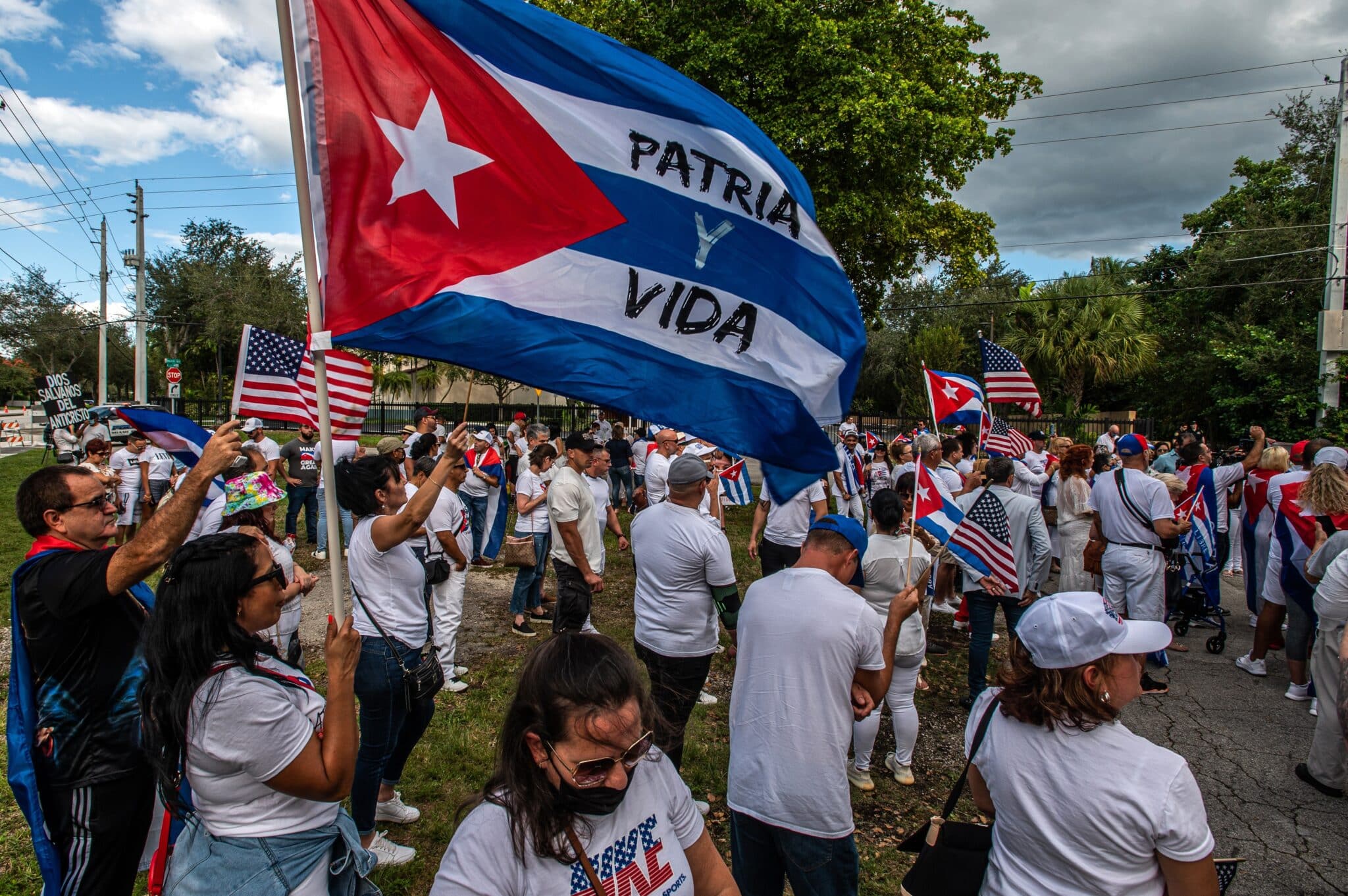 Cubanos se manifiestan en Miami contra el régimen castrista
