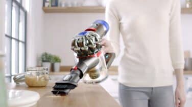 Black Friday en Dyson: gran descuento en su aspirador escoba más demandado
