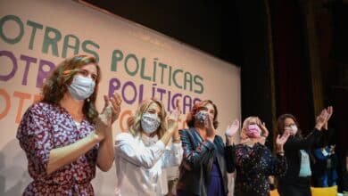 Yolanda Díaz, Mónica García, Colau y Hamed reivindican “el tsunami feminista” como vía para cambiar la política