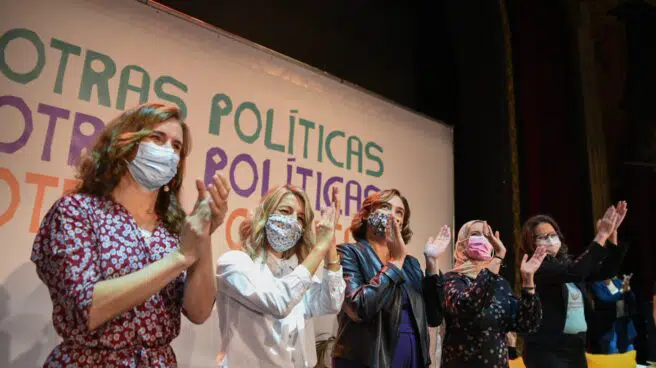 Yolanda Díaz, Mónica García, Colau y Hamed reivindican “el tsunami feminista” como vía para cambiar la política