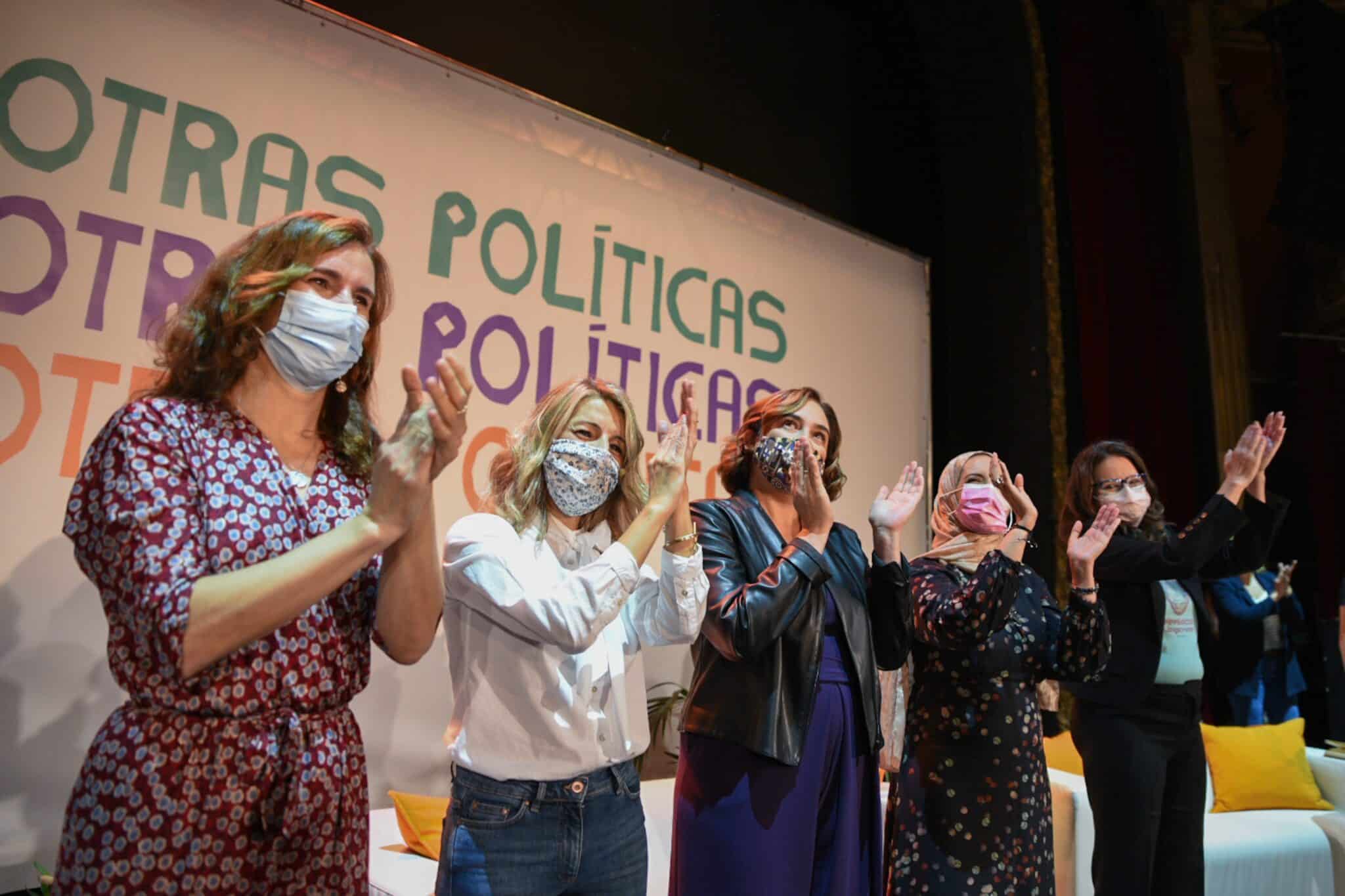 Yolanda Díaz, Mónica García, Colau y Hamed reivindican “el tsunami feminista” como vía para cambiar la política