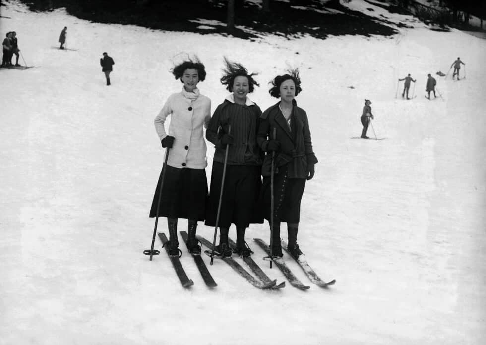 Esquiadoras en la Sierra de Madrid, 1933