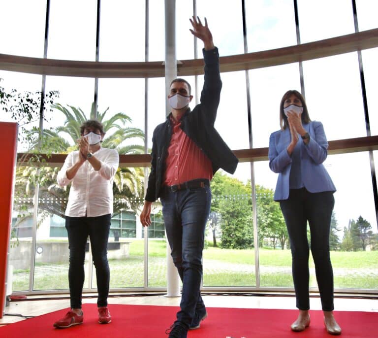 El PSOE apoya una ley educativa vasca sin 'modelos lingüísticos' y se desmarca horas después