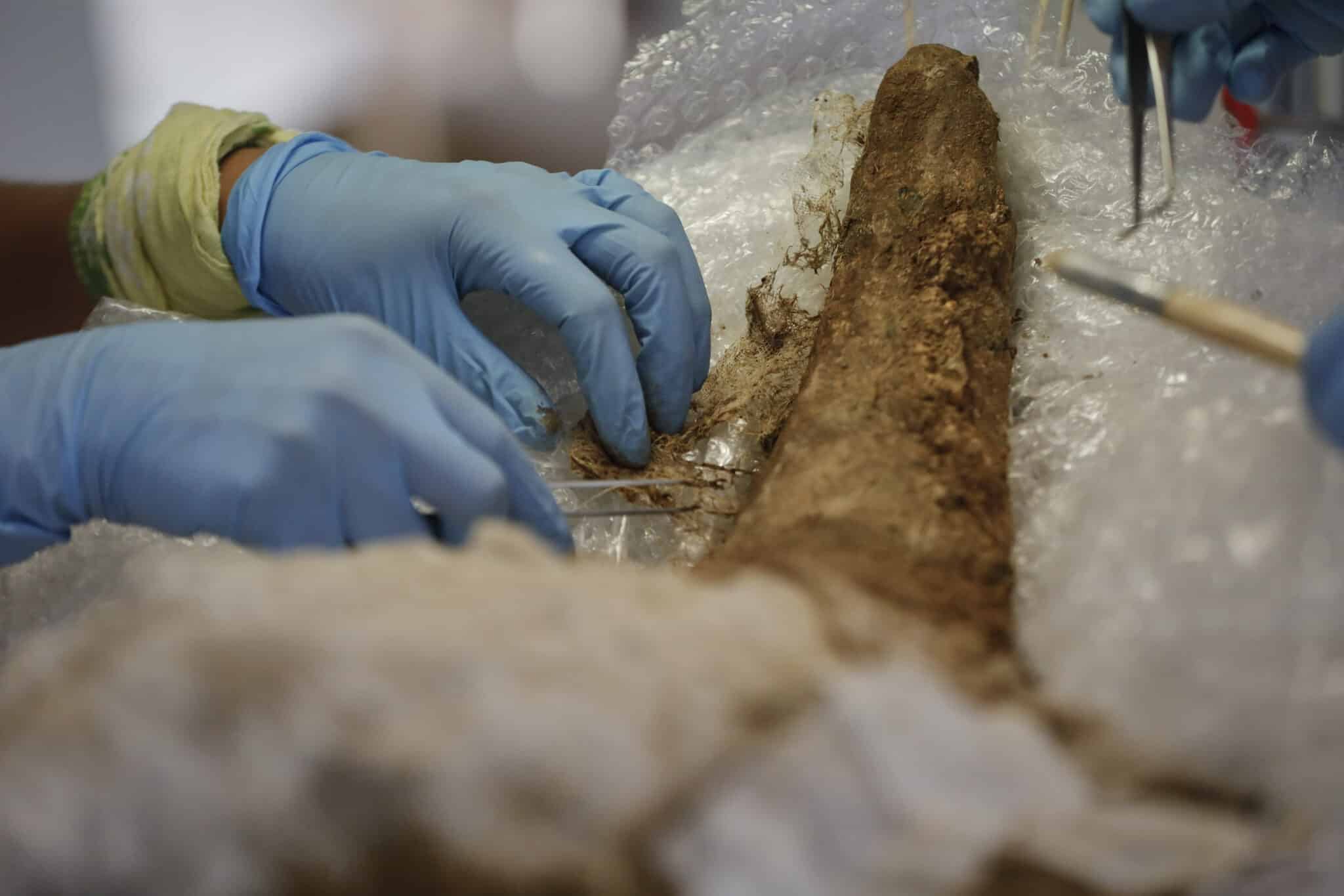 Trabajos de investigación arqueológica que se están desarrollando en los yacimientos de Pinilla del Valle por parte de un equipo multidisciplinar del Museo Arqueológico Regional.