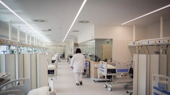 La incidencia roza los 200 casos y los hospitalizados aumentan a  3.780 en España