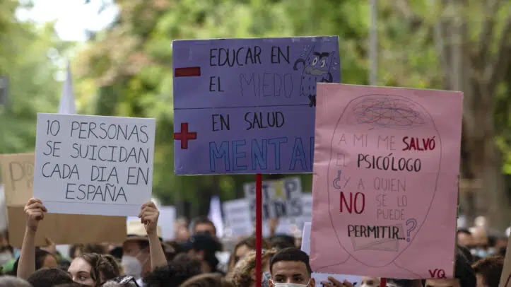 Manifestación por un Plan Nacional de Prevención del Suicidio