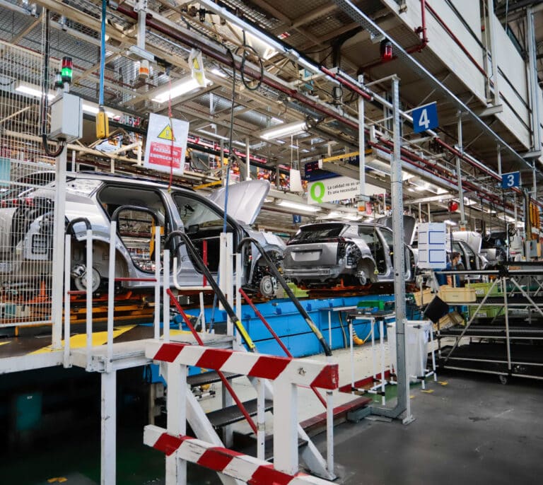 Impulso a la automoción verde: Uno de cada cuatro coches nuevos será eléctrico en 2035