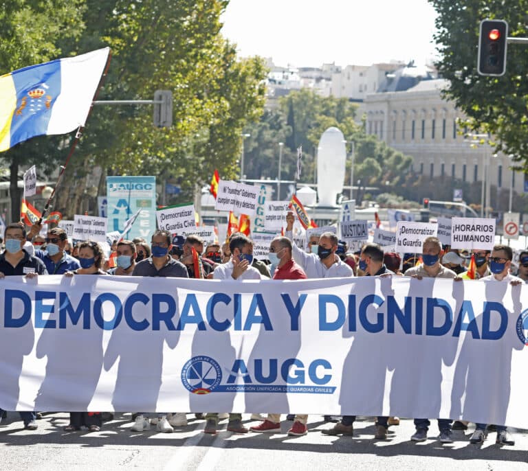 AUGC rompe sus relaciones con el Gobierno por la "discriminación" hacia los guardias civiles