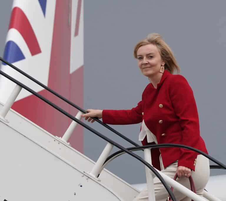 Impuestos, inflación y la libra: el sucesor de Liz Truss tendrá que restablecer la reputación económica de Reino Unido