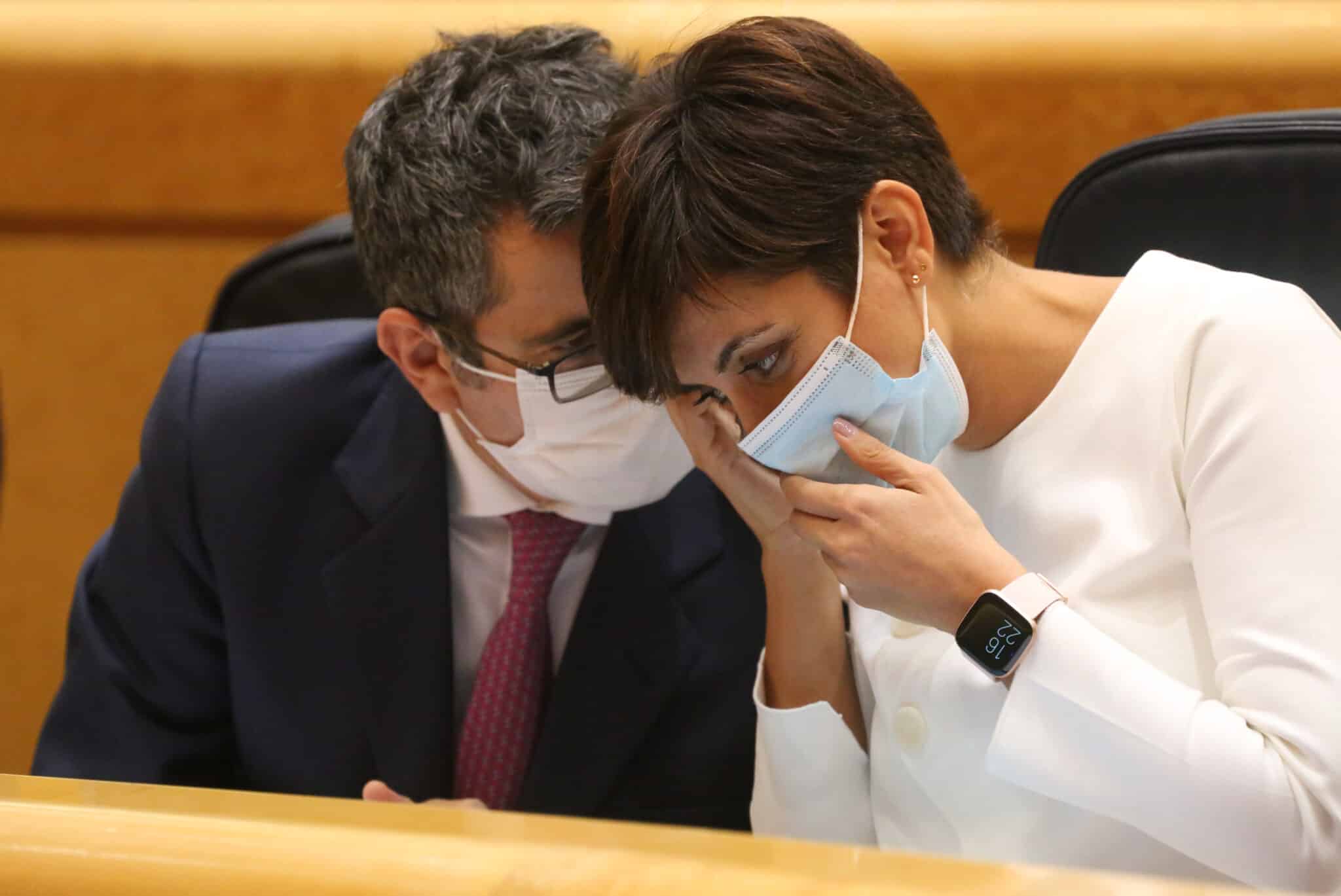 Félix Bolaños e Isabel Rodríguez, en el Senado.