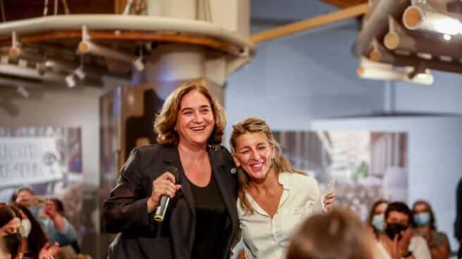 La alcaldesa de Barcelona, Ada Colau (i) y la vicepresidenta segunda del Gobierno, Yolanda Díaz. La alcaldesa de Barcelona, Ada Colau (i) y la vicepresidenta segunda del Gobierno, Yolanda Díaz.
