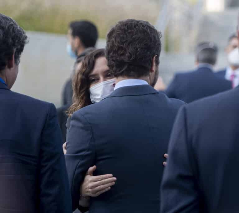 La guerra de Madrid desgasta al PP y pasa factura a Casado