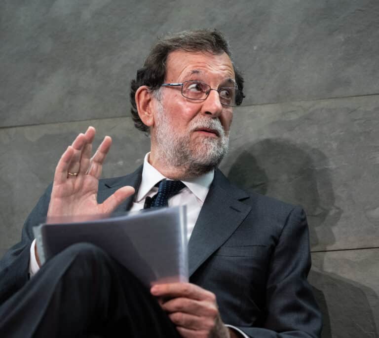 Rajoy contesta por primera vez en el Congreso sobre la 'operación Kitchen'