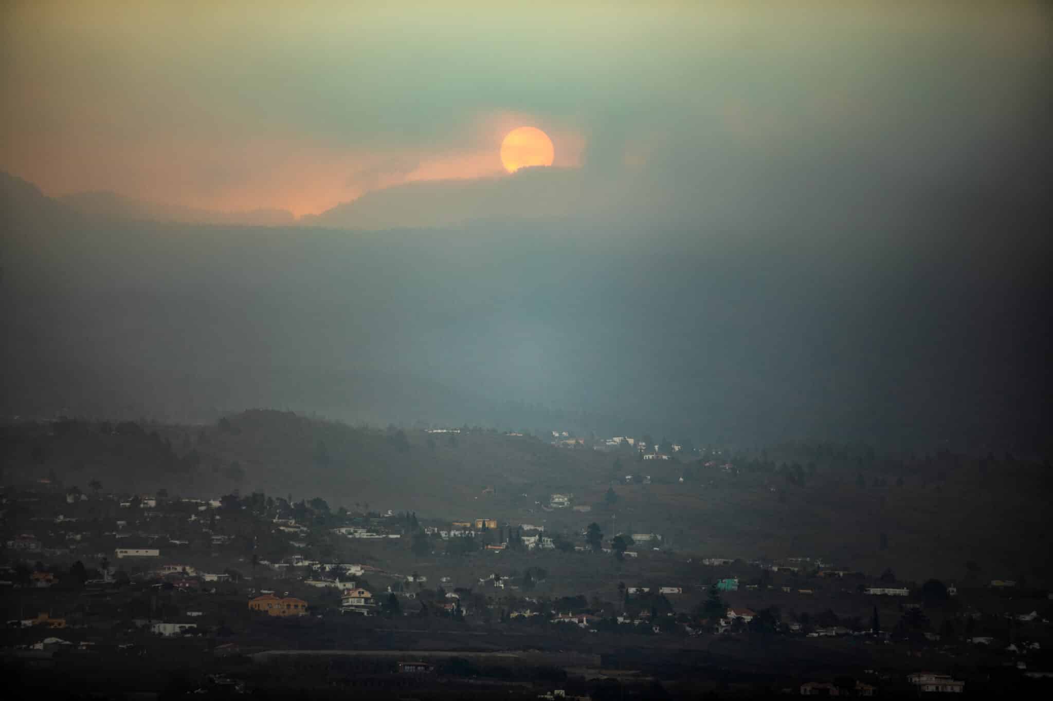 Los afectados por el volcán de La Palma podrán suspender al menos 6 meses sus hipotecas y  préstamos