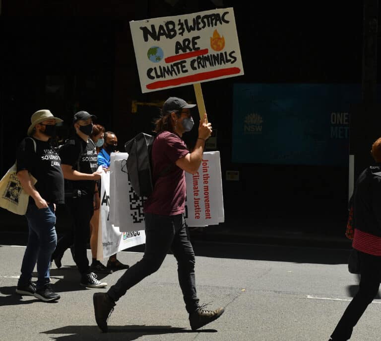 Miles de personas se manifiestan en todo el mundo para exigir acciones contra el cambio climático