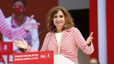 Montero insta al PP a apoyar la reforma laboral y al resto de partidos a no 'alterarla'